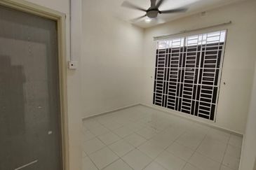 RUMAH TERES SETINGKAT TAMAN PANDAN JAYA SEKSYEN 1, MELAKA UNTUK DIJUAL