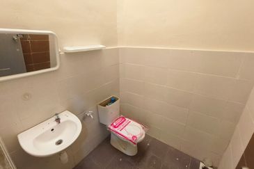 RUMAH TERES SETINGKAT TAMAN PANDAN JAYA SEKSYEN 1, MELAKA UNTUK DIJUAL