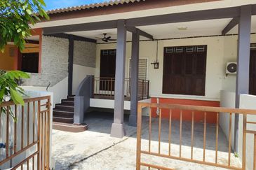 RUMAH TERES SETINGKAT TAMAN PANDAN JAYA SEKSYEN 1, MELAKA UNTUK DIJUAL