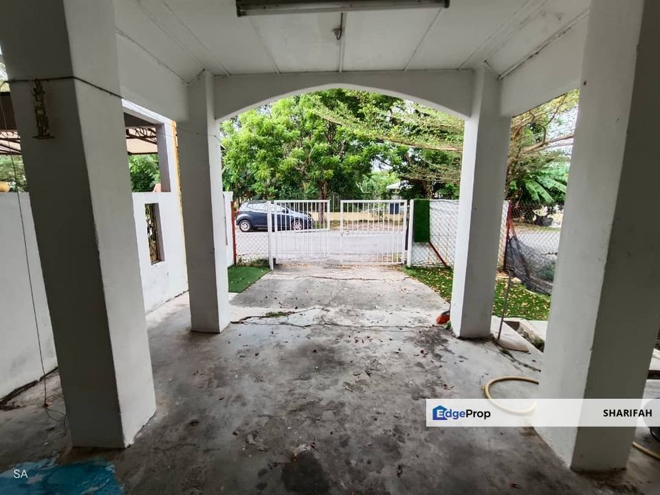 Seksyen 4 Bandar Baru Bangi Rumah Teres 2 Tingkat Renovated Unit With Swimming Pool For Sale, Selangor, Bangi