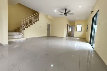 Laman Delfina @ Nilai Impian