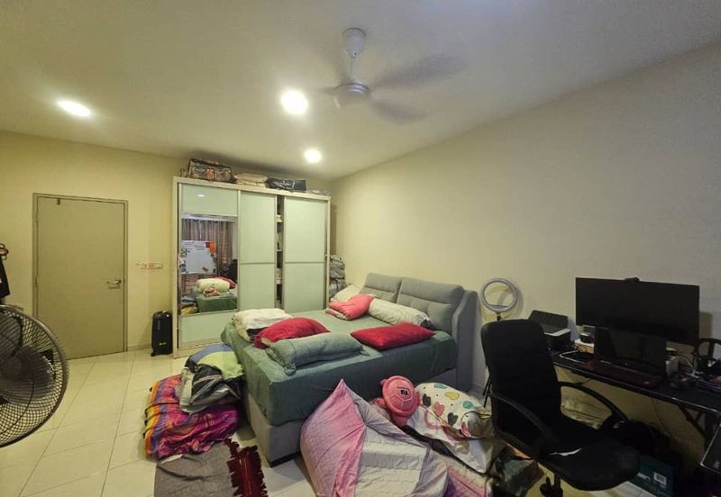 Laman Delfina @ Nilai Impian