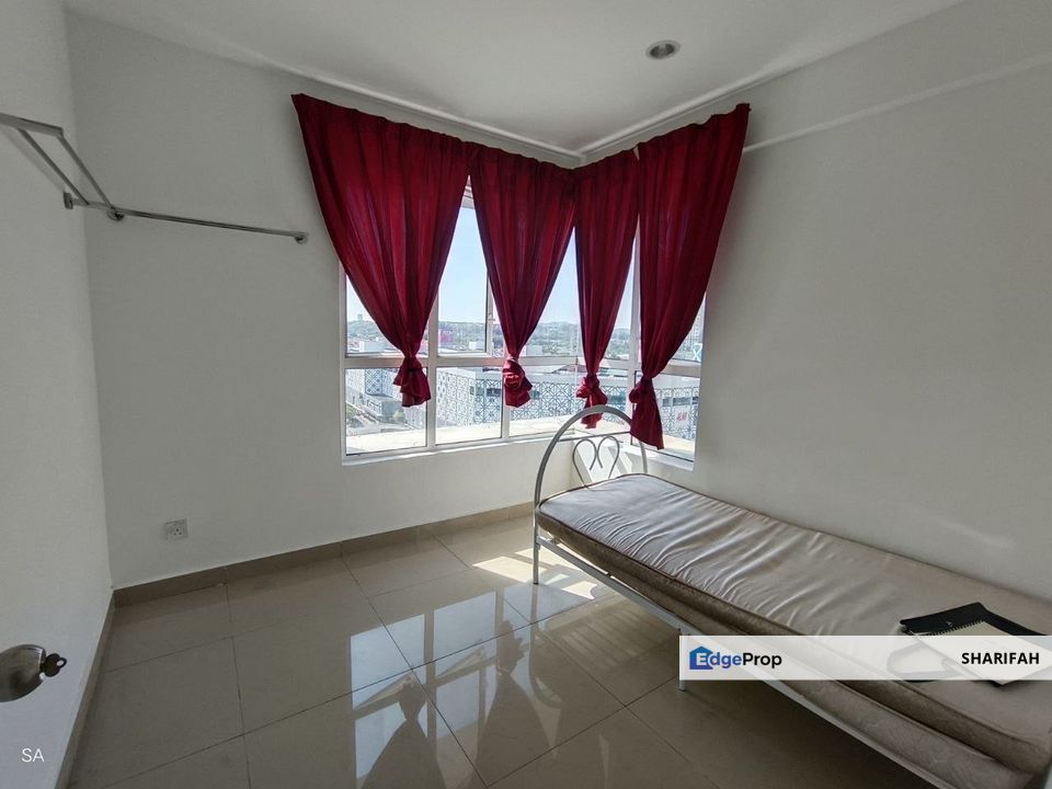 Menara U2 Shah Alam Newly Refurbished End Unit SOHO, Selangor, Shah Alam