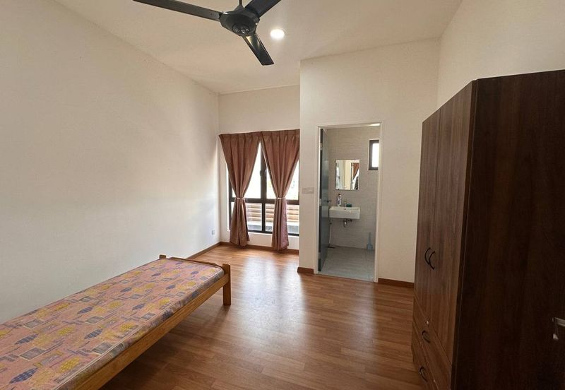 Ayden Townhouse Warisan Puteri