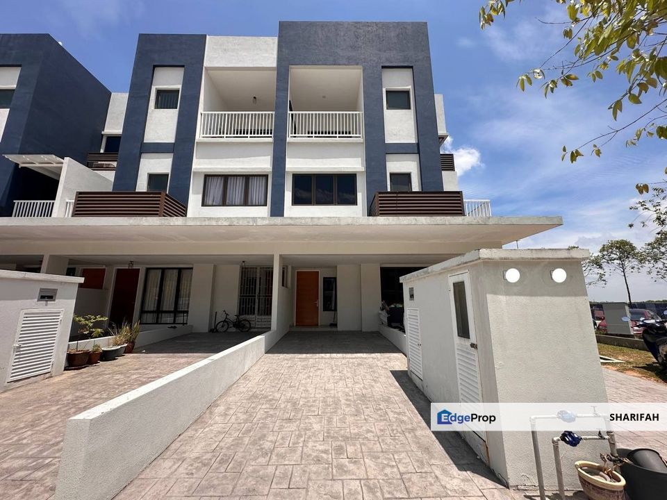 Ayden Townhouse Warisan Puteri Sepang Fully Furnished For Rent, Selangor, Sepang