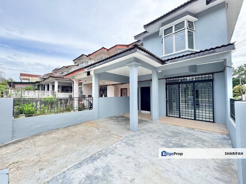 Taman Dahlia Bandar Baru Salak Tinggi Sepang Rumah Teres 2 Tingkat End Lot Facing Open , Selangor, Sepang