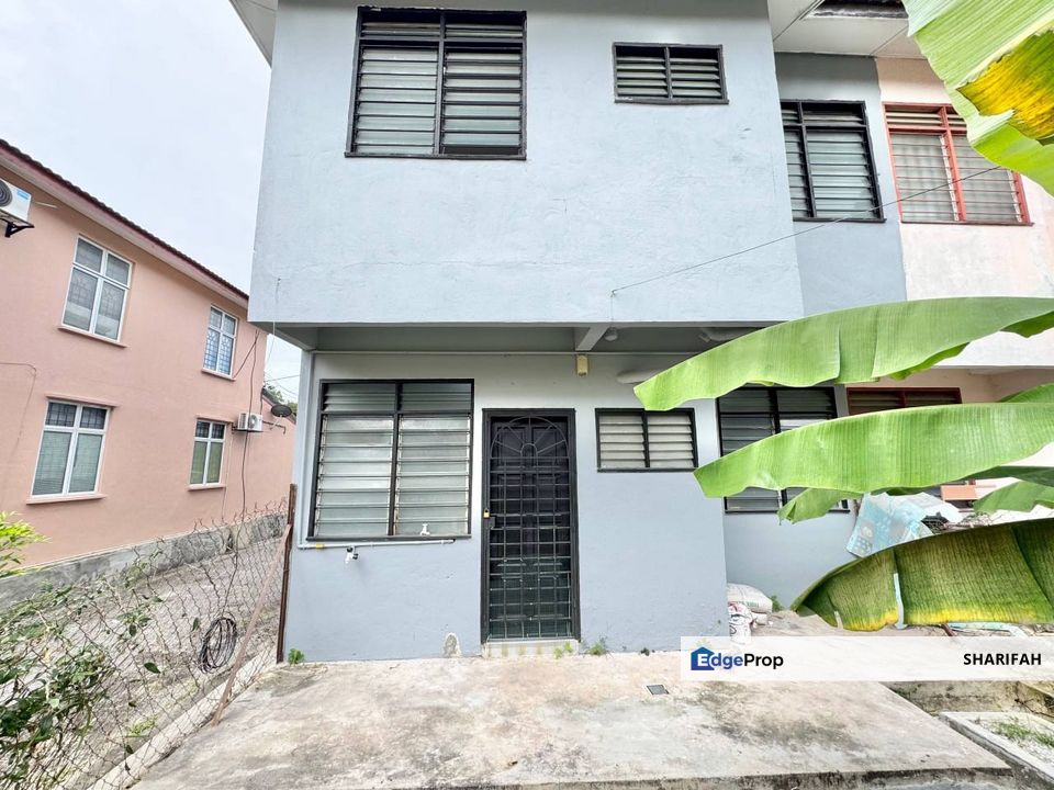 Taman Dahlia Bandar Baru Salak Tinggi Sepang Rumah Teres 2 Tingkat End Lot Facing Open , Selangor, Sepang