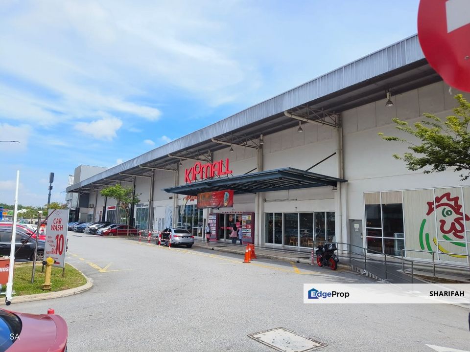 The Core Soho Suites Walking Distance to Kipmall Kota Warisan Sepang, Selangor, Sepang