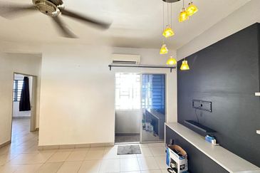 Pangsapuri Akasia, Bandar Botanic