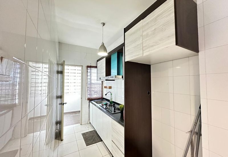 Pangsapuri Akasia, Bandar Botanic