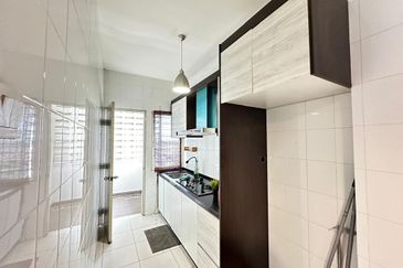 Pangsapuri Akasia, Bandar Botanic