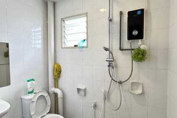 Pangsapuri Akasia, Bandar Botanic