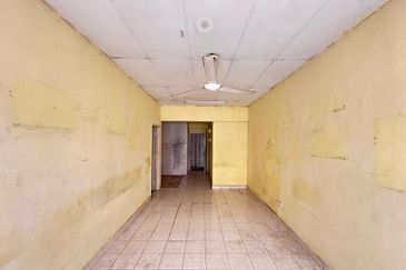 Bandar Bukit Tinggi 1 Shop Apartment