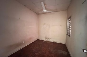 Bandar Bukit Tinggi 1 Shop Apartment