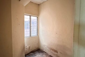 Bandar Bukit Tinggi 1 Shop Apartment