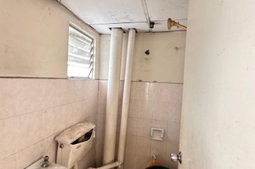 Bandar Bukit Tinggi 1 Shop Apartment