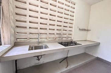 Pangsapuri Akasia, Bandar Botanic