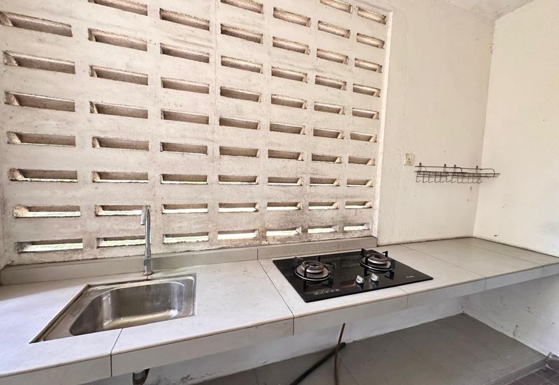 Pangsapuri Akasia, Bandar Botanic