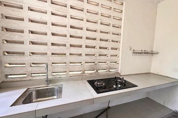 Pangsapuri Akasia, Bandar Botanic