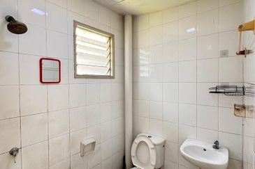 Pangsapuri Akasia, Bandar Botanic