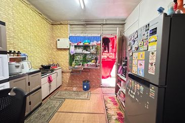 Flat PKNS, Seksyen 24