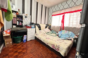 Flat PKNS, Seksyen 24