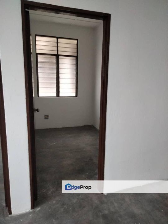 PANGSAPURI SERI PERANTAU PORT KLANG For Sale Full Loan , Selangor, Klang
