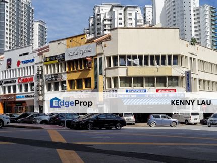 3 Storey Corner Shop in Damansara Perdana, Selangor, Petaling Jaya