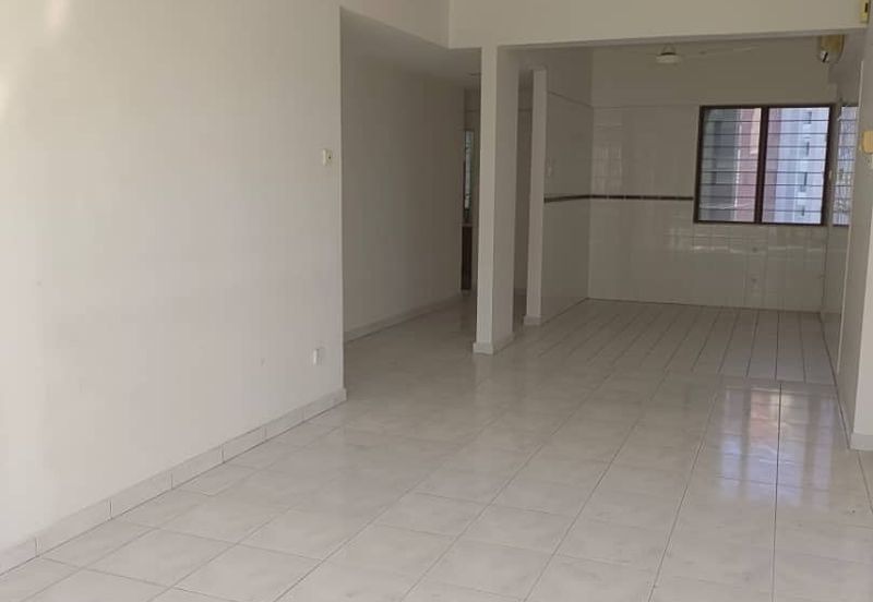 Twin Towers, Ratu Mutiara