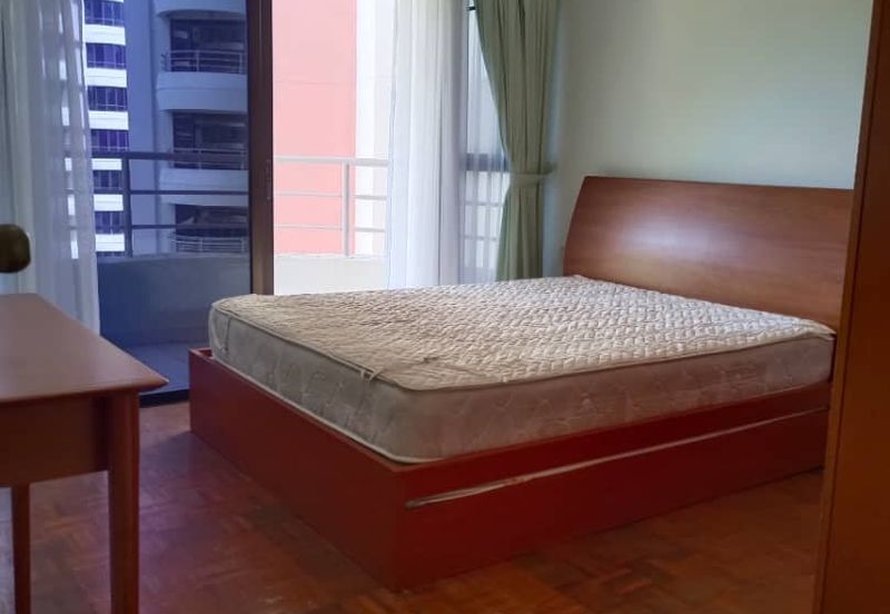 Twin Towers, Ratu Mutiara