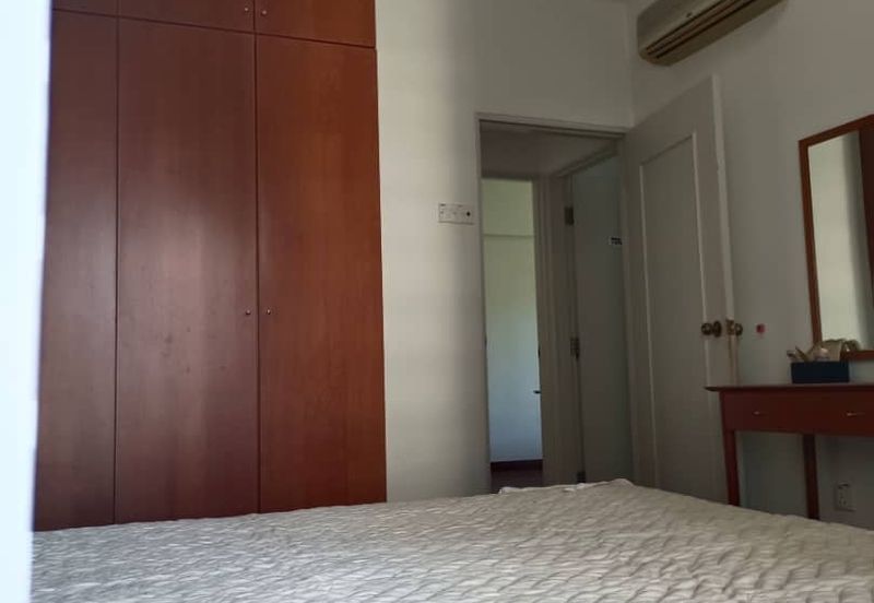 Twin Towers, Ratu Mutiara