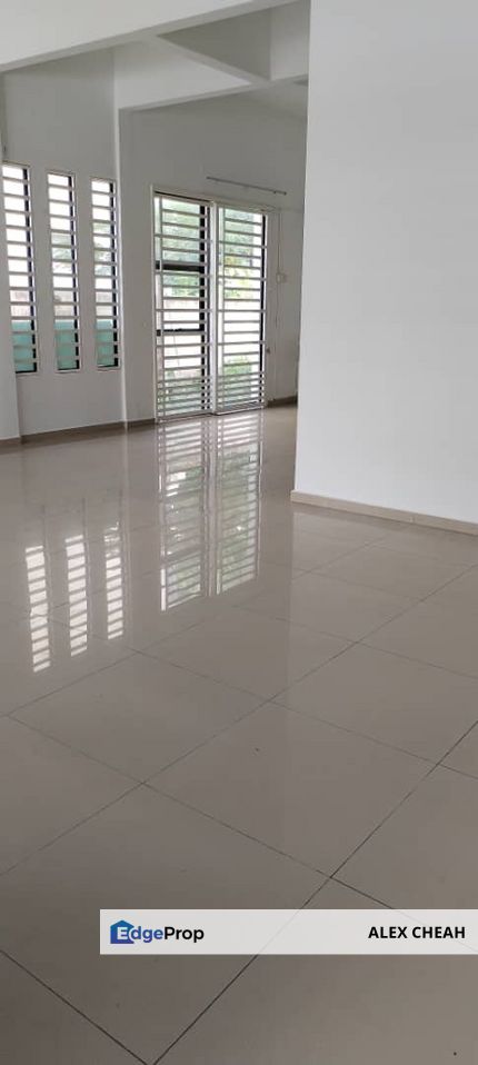 Summerhill Villas Partly Renovation unit , Penang, Relau