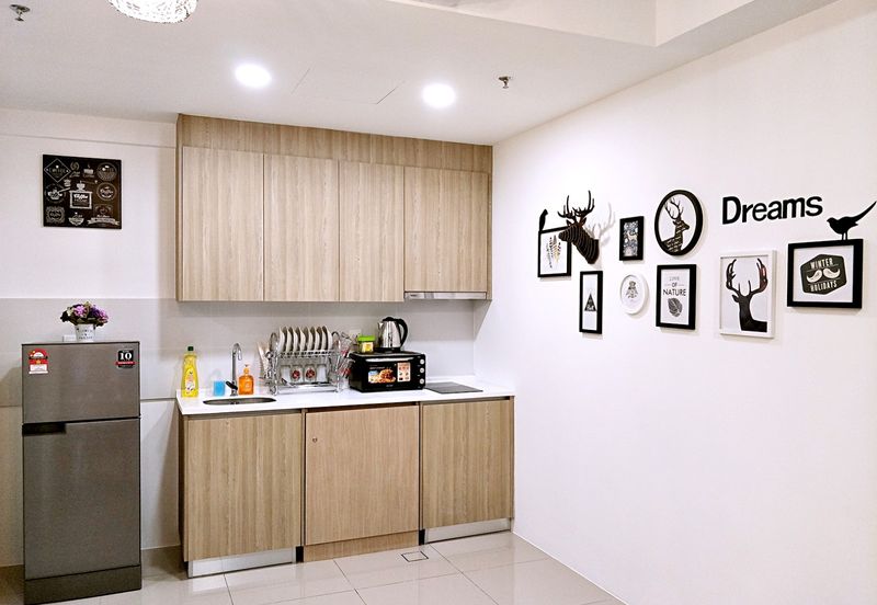 Tropicana 218 Macalister