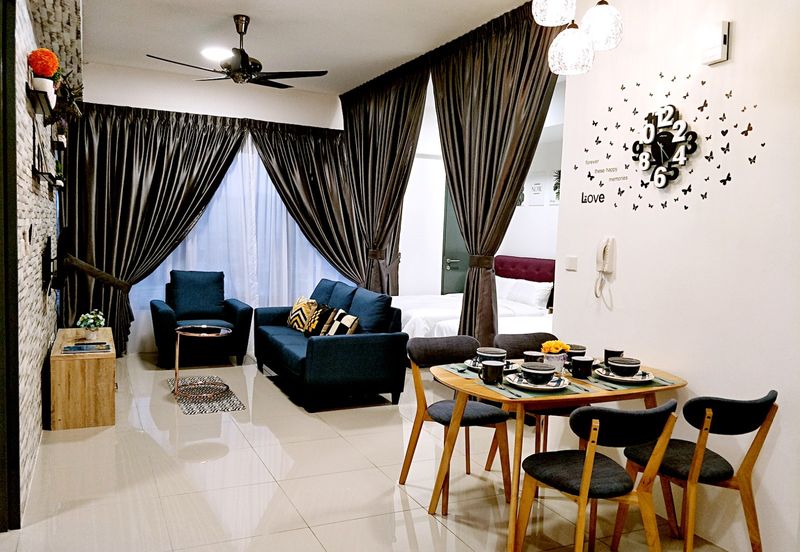 Tropicana 218 Macalister