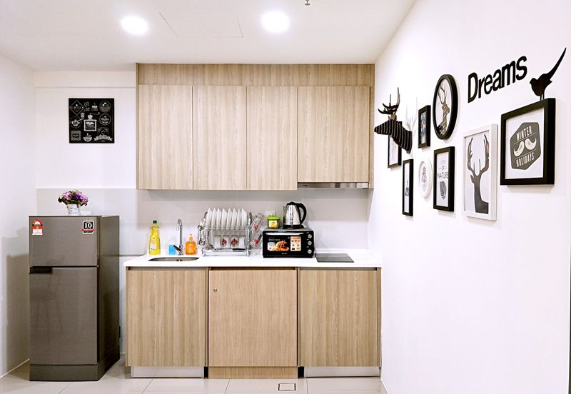 Tropicana 218 Macalister