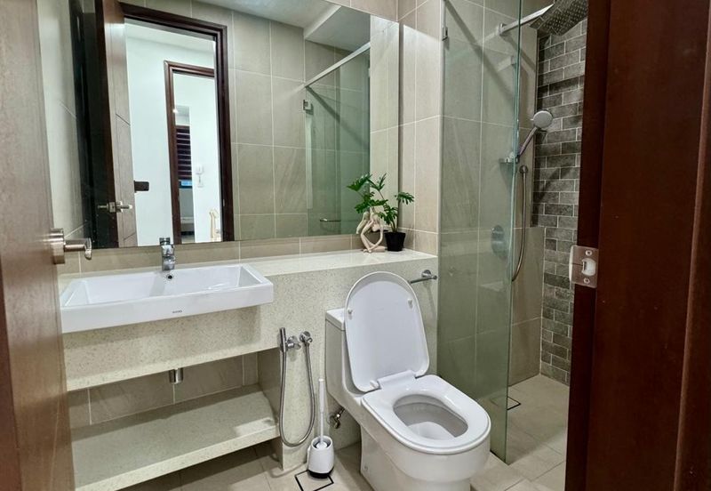 Queens Residences Q2