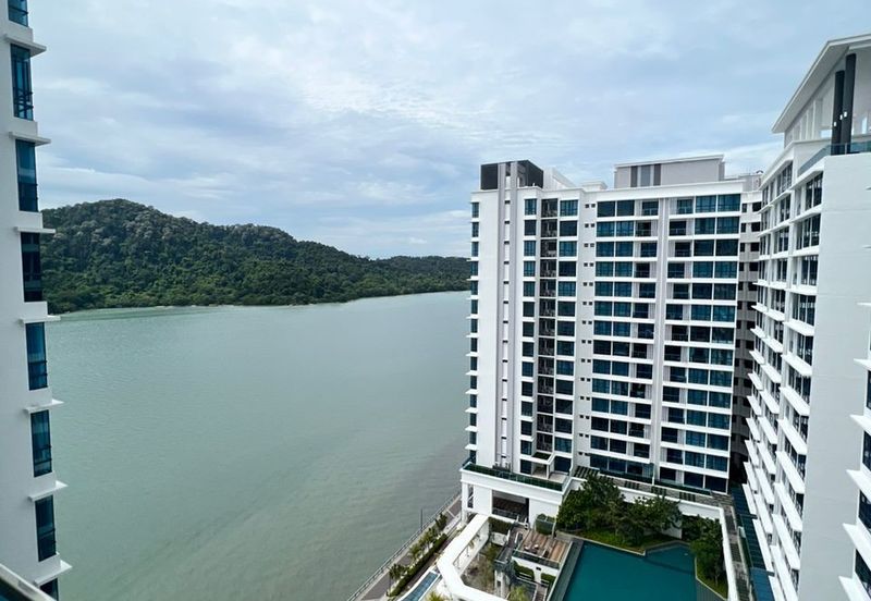 Queens Residences @ Queens Waterfront