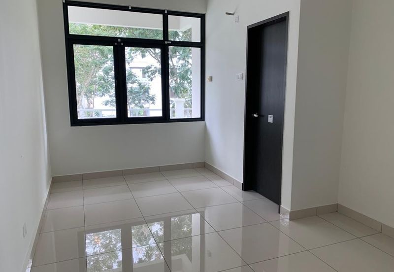 Stramax Residences @ Desaria