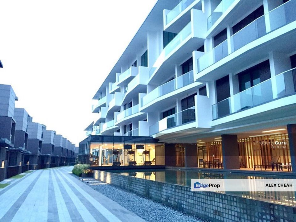 The Light Collection IV, Penang, Gelugor