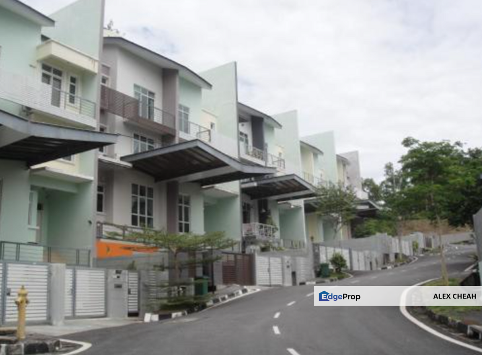 Shamrock Beach, 3/S Terrace @ Batu Ferringhi, Penang, Penang, Batu Ferringhi
