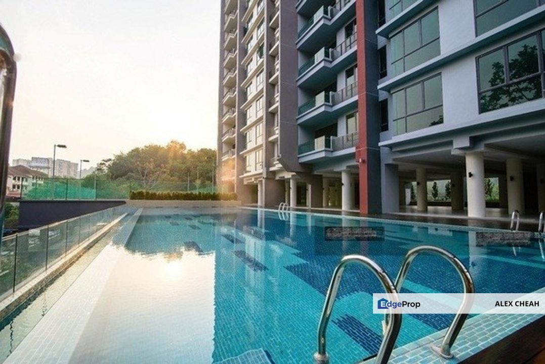 Pavilion Resort, Penang, Bayan Lepas