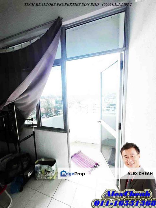 Taman Bunga Merah , Penang, Sungai Dua (Island)