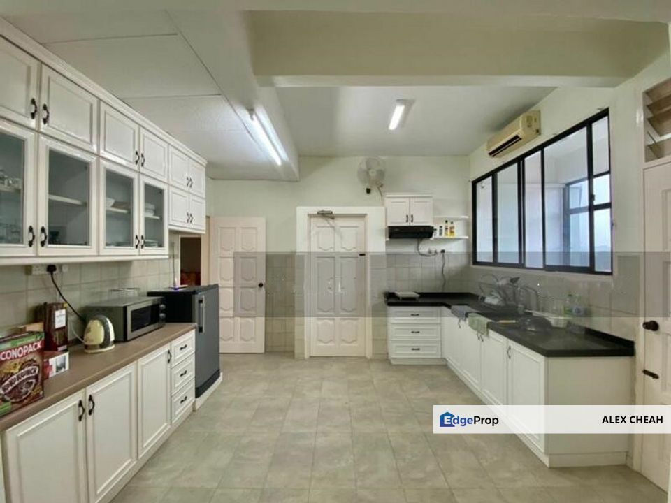 Precious Court, Penang, Persiaran Gurney