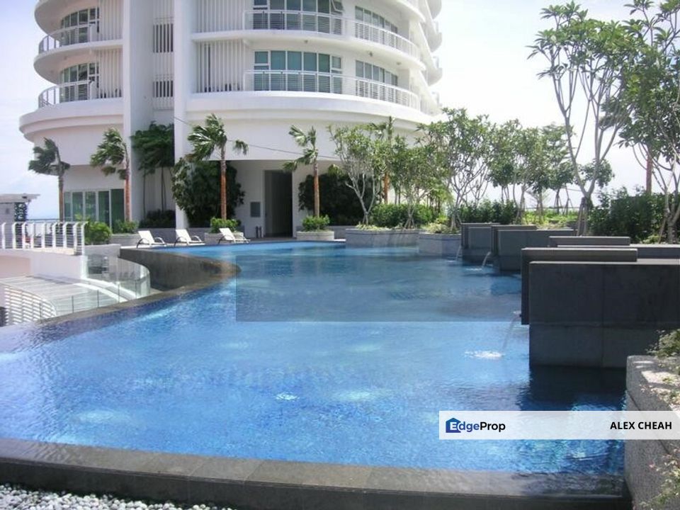 Gurney Paragon, Penang, Persiaran Gurney