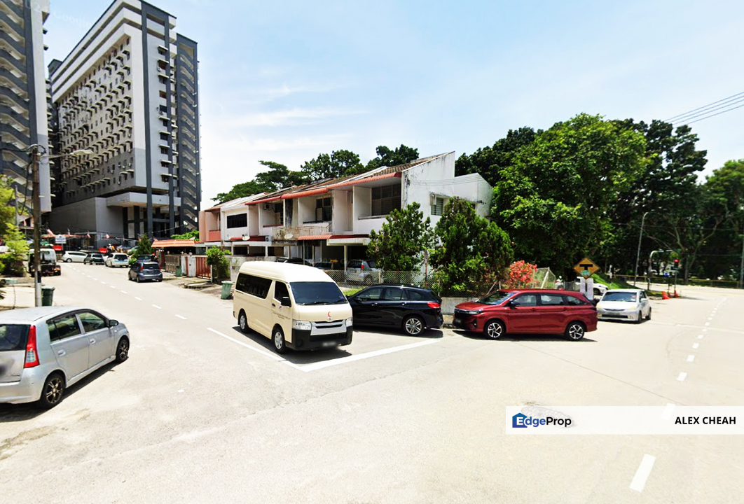 Island GLades Cangkat Delima Satu, Penang, Greenlane
