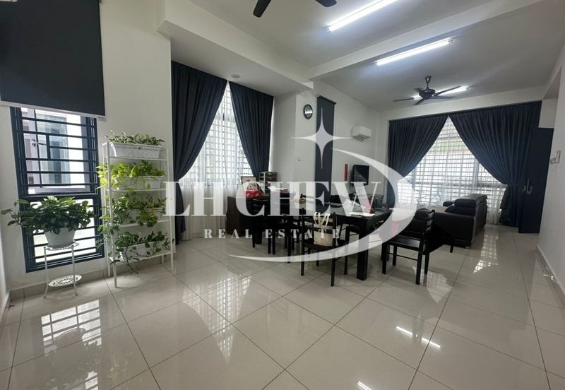 Stramax Residences @ Desaria