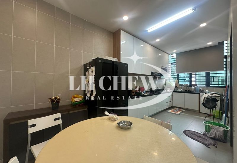 Stramax Residences @ Desaria