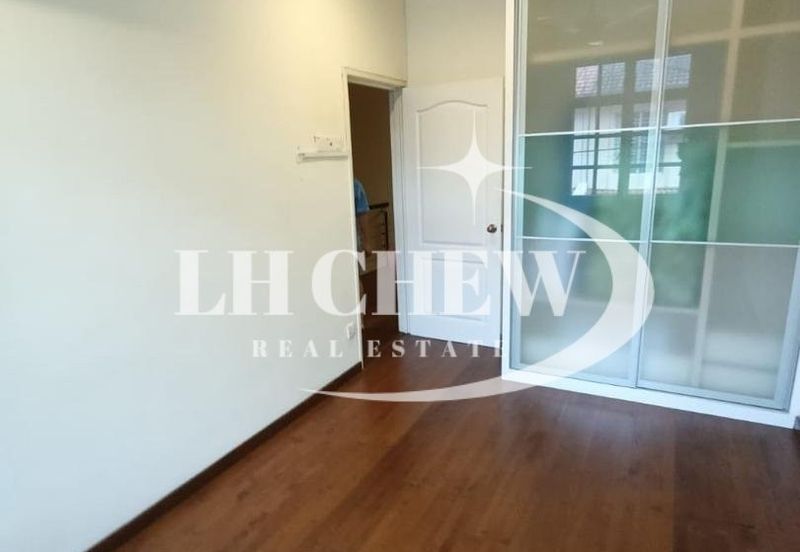 Persiaran Bukit Kecil 2