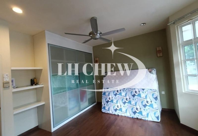 Persiaran Bukit Kecil 2