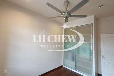 Persiaran Bukit Kecil 2